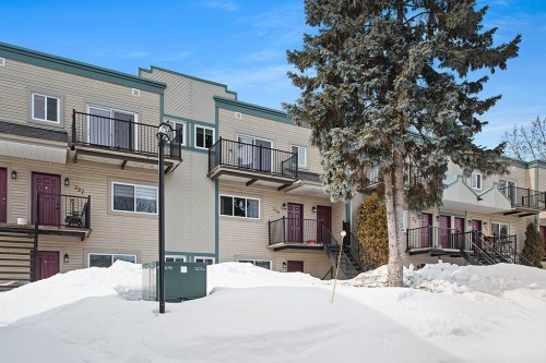 Front of Structure - B-220 Ch. Freeman, Gatineau (Hull), QC - Outdoor With Facade