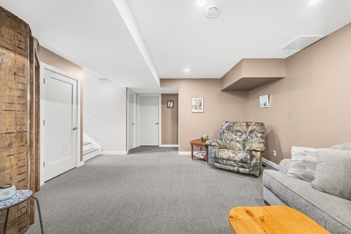 Salle familiale - 6 Ch. Beech, L'Isle-Aux-Allumettes, QC 