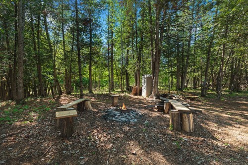 Cour - 6 Ch. Beech, L'Isle-Aux-Allumettes, QC 