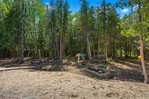 Cour - 6 Ch. Beech, L'Isle-Aux-Allumettes, QC 