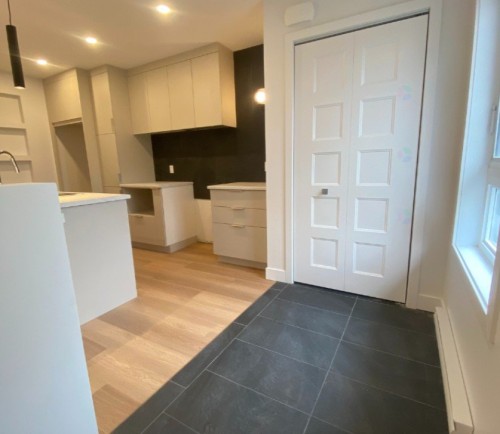 Hall d'entrée/Vestibule - 3-274 Rue Daoust, Salaberry-De-Valleyfield, QC - Indoor Photo Showing Other Room