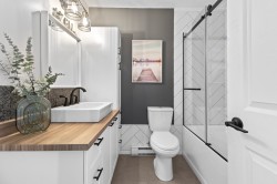 Salle de bains attenante à la CCP - 
