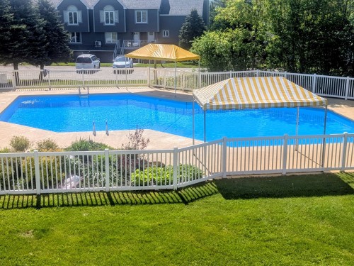 Piscine - 542-2271 Rue Du Versant, Magog, QC - Outdoor With In Ground Pool With Backyard