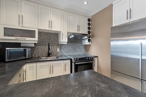 Cuisine - 542-2271 Rue Du Versant, Magog, QC - Indoor Photo Showing Kitchen
