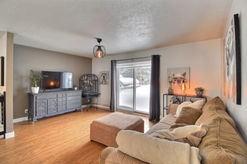 Salon - 277 Route 111, Val-D'Or, QC - Indoor Photo Showing Living Room