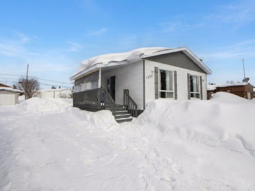 1239 Rue de l'Harricana  Amos, QC J9T 4J7