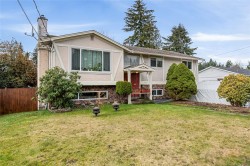 2155 Piercy Ave  Courtenay, BC V9N 3G7