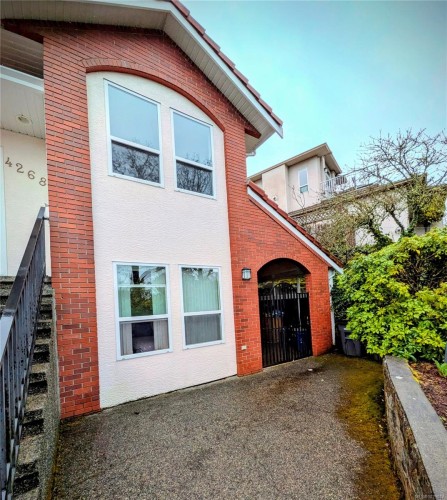 4268 Westervelt Pl, Saanich, BC 