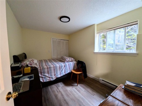 4268 Westervelt Pl, Saanich, BC 