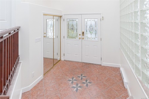 4268 Westervelt Pl, Saanich, BC 