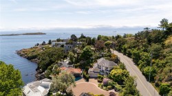 335 King George Terr Oak Bay, BC V8S 2J8