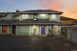 7-1060 Sutlej St  Victoria, BC V8V 2V8