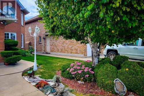 146 Locheed Drive, Hamilton, ON - Outdoor