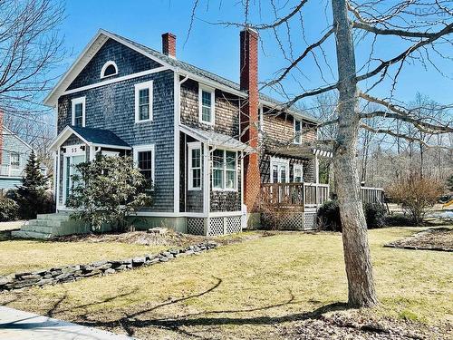 55 WATERLOO Street  Liverpool, NS B0T 1K0