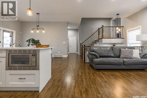 602 Kloppenburg Terrace, Saskatoon, SK - Indoor Photo Showing Living Room