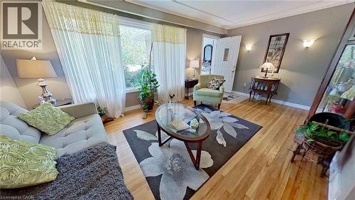 27 Hepburn Avenue, St. Thomas, ON - Indoor Photo Showing Living Room