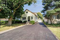 4052 SAINT JAMES AVENUE  Niagara Falls, ON L2E 6H6