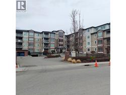 850 Saucier Avenue Unit# 122  Kelowna, BC V1Y 6A3