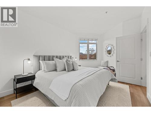 4205 Gellatly Road Unit# 305, West Kelowna, BC - Indoor Photo Showing Bedroom