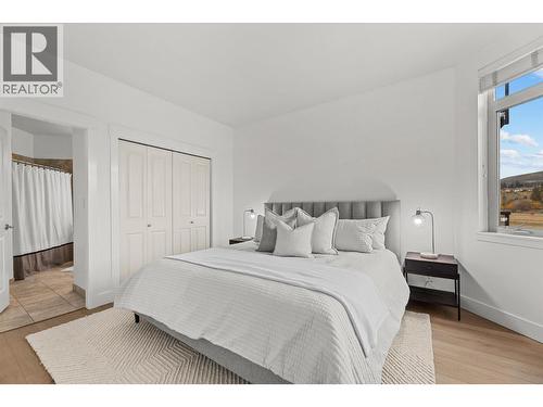4205 Gellatly Road Unit# 305, West Kelowna, BC - Indoor Photo Showing Bedroom