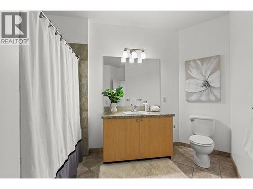 4205 Gellatly Road Unit# 305, West Kelowna, BC - Indoor Photo Showing Bathroom