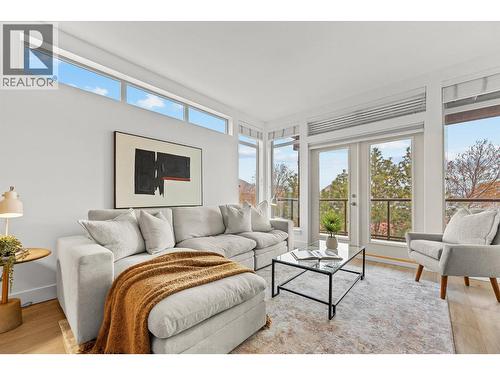 4205 Gellatly Road Unit# 305, West Kelowna, BC - Indoor Photo Showing Living Room