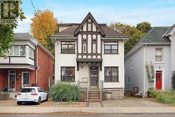 3 - 491 MCLEOD STREET Ottawa, ON K1R 5P7