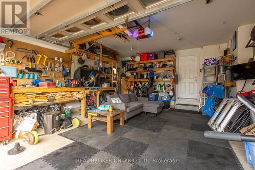 Double garage with workshop - 50 Gaiser Road, Welland (Coyle Creek), ON - Indoor Photo Showing Garage
