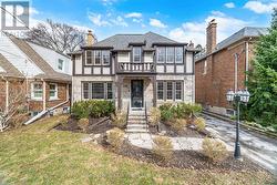 209 GRENVIEW BOULEVARD S  Toronto, ON M8Y 3T9