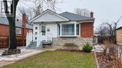 105 WYE VALLEY ROAD  Toronto, ON M1P 2A7
