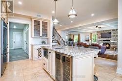 Open floor plan kitchen/living and dining area - 
