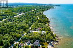 Waterfront in front of the property - 