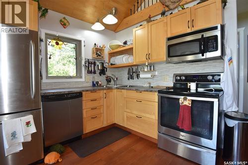 621 Pine Drive, Tobin Lake, SK - Indoor Photo Showing Kitchen With Double Sink
