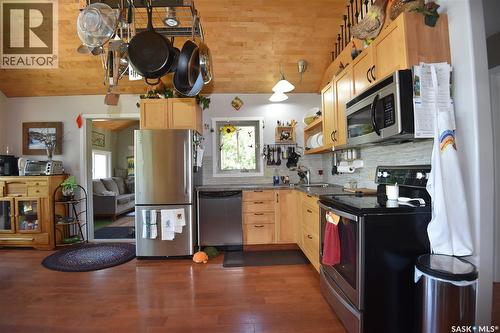 621 Pine Drive, Tobin Lake, SK - Indoor Photo Showing Kitchen