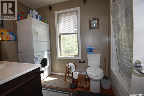 621 Pine Drive, Tobin Lake, SK - Indoor Photo Showing Laundry Room