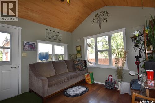 621 Pine Drive, Tobin Lake, SK - Indoor Photo Showing Living Room