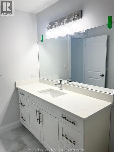 31 Eagle, Leamington, ON - Indoor Photo Showing Bathroom