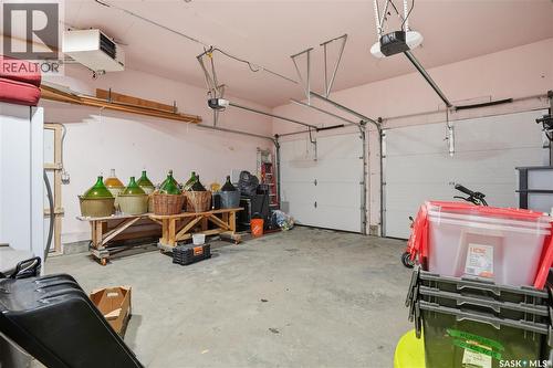 3148 Wimbledon Bay, Regina, SK - Indoor Photo Showing Garage