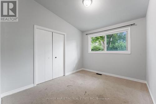 935 Goren Avenue, Ottawa, ON - Indoor Photo Showing Other Room