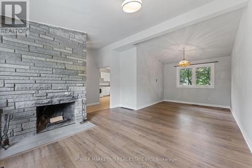 935 Goren Avenue, Ottawa, ON - Indoor Photo Showing Living Room With Fireplace