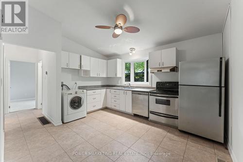 935 Goren Avenue, Ottawa, ON - Indoor Photo Showing Other Room