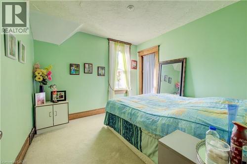 44 Walter Street, Kitchener, ON - Indoor Photo Showing Bedroom