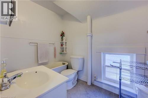 44 Walter Street, Kitchener, ON - Indoor Photo Showing Bathroom
