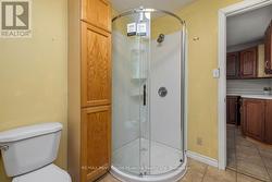 3 pc bath in law/bachelor suite - 