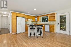 Kitchen w walkout to deck - 