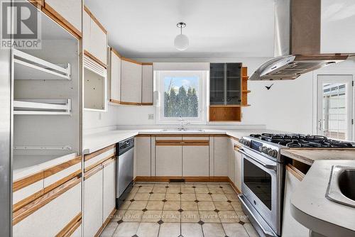 727 Brant Street, Burlington, ON - Indoor Photo Showing Kitchen