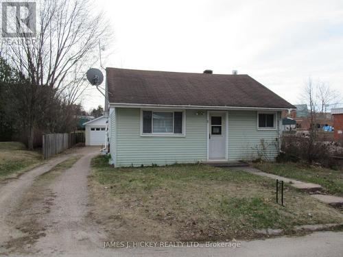 6 HILLCREST AVENUE  Deep River, ON K0J 1P0