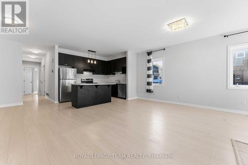 109 Pilot Private, Ottawa, ON - Indoor Photo Showing Kitchen