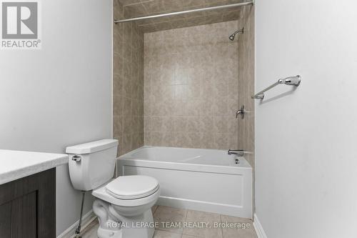 109 Pilot Private, Ottawa, ON - Indoor Photo Showing Bathroom
