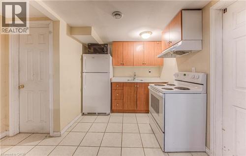 Unit 2: Kitchen - 553 Teakwood Drive, Waterloo, ON - Indoor Photo Showing Kitchen